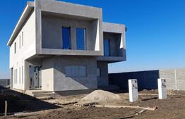 Oportunitate! Casa cu 4 camere, tip duplex, Mosnita Veche!