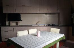 Apartament cu 2 camere, 52 mp, decomandat, Dambovita