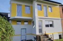 Casa tip duplex, 7 camere, 380mp in Sag