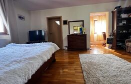 Casa de vanzare cu garaj si anexa,  zona Mehala