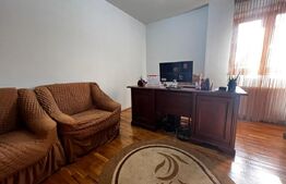 Casa de vanzare cu garaj si anexa,  zona Mehala