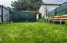 Apartament  la curte comuna,  zona Ronat