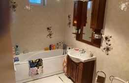 Casa 8 camere 350 mp Utvin aproape de centrul comunei 1760mp teren 23ml front