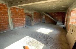 Casa individuala 300 mp utili!