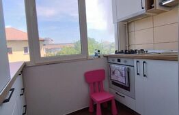 Apartament 2 camere, transformat in 3, amenajat, zone cafe, Soarelui