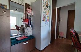 Apartament 2 camere, transformat in 3, amenajat, zone cafe, Soarelui