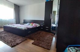 Apartament 2 camere, transformat in 3, amenajat, zone cafe, Soarelui