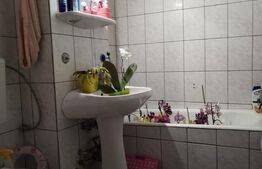 Apartament 2 camere, transformat in 3, amenajat, zone cafe, Soarelui