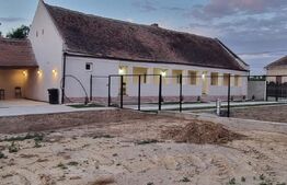 Casa la 30 min de TM, 3 Camere renovate, Baie utilata, 2413mp, 