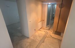 Spatiu comercial cu vitrina pe strada circulata, Ultracentral