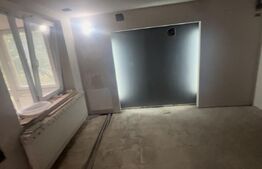 Spatiu comercial cu vitrina pe strada circulata, Ultracentral