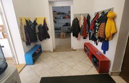 Casa, 4 camere, 200 mp, zona Vladeasa