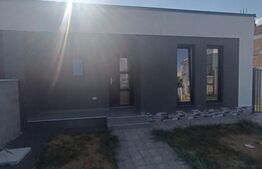 Duplex finisat, pe parter, 80 mp utili, 350 mp teren, Sacalaz