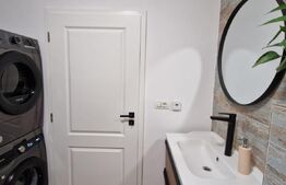 Casa la curte comuna, zona Sinaia