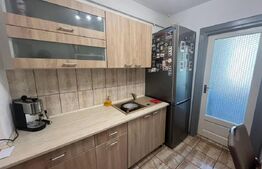 Apartament cu 3 camere, 56 mp, decomandat, zona Aradului 