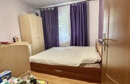 Apartament cu 3 camere, decomandat, zona Soarelui