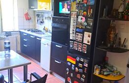 Apartament cu 4 camere, etaj intermediar, decomandat, zona Bucovina