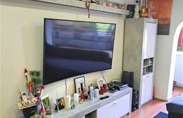 Apartament cu 4 camere, etaj intermediar, decomandat, zona Bucovina