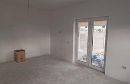 Duplex superb la asfalt Urseni