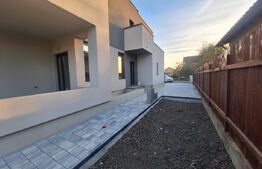 Duplex spectaculos 4 camere in Mosnita Noua