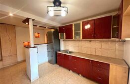 Apartament cu 3 camere, semidecomandat, zona Soarelui