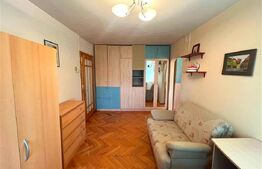 Apartament cu 3 camere, semidecomandat, zona Soarelui