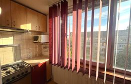Apartament cu 3 camere, semidecomandat, zona Soarelui