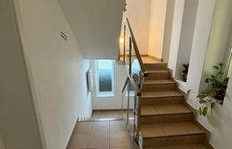 Casa de inchiriat, 10 camere, 300 mp, zona Spitalul Judetean