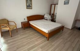 Casa de inchiriat, 10 camere, 300 mp, zona Spitalul Judetean