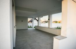 Casa de LUX de vanzare, 230 mp, zona Ciarda Rosie 