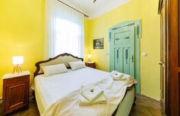 Apartament cu 3 camere, 74 mp, zona Sinaia