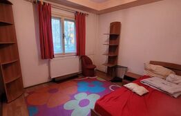 Apartament 3 camere, 2 bai, decomandat, zona Soarelui