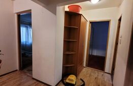 Apartament 3 camere, 2 bai, decomandat, zona Soarelui