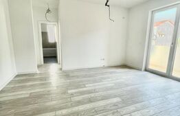 SUPER PRET!Apartament cu 3 camere + balcon, 1 loc de parcare, Giroc