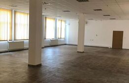 Clădire de birouri / spațiu comercial – 1.104 mp utili, 24 locuri de parcare