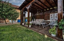 Casa de vanzare cu 5 camere, 190 mp, zona Sannicolau Mare