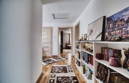 Casa de vanzare cu 5 camere, 190 mp, zona Sannicolau Mare