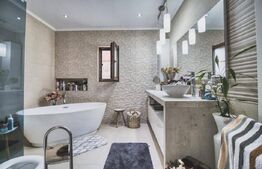 Casa de vanzare cu 5 camere, 190 mp, zona Sannicolau Mare