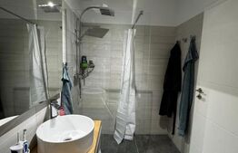 Apartament 2 camere ,decomandat,2 locuri de parcare ,Dumbravita