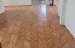  Apartament de vanzare, cu 3 camere, destinat activitatilor de birou, 100 mp