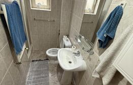 Apartament spațios cu 3 camere, 2 băi și 2 locuri de parcare – Zona Aradului