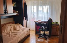 Apartament de vanzare, cu 3 camere decomandat, 76 mp, zona complexul stundentesc