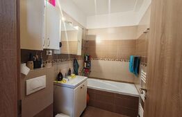 Apartament de vanzare, cu 3 camere, 59 mp, zona Ciarda Rosie