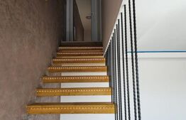  Apartamet de vanzare, cu 3 camere, 65 mp, zona Sagului 