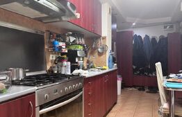  Apartament de vanzare, cu 3 camere, 55 mp, zona Lipovei