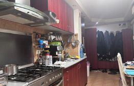  Apartament de vanzare, cu 3 camere, 55 mp, zona Lipovei