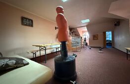 Casa individuala cu 10 camere si piscina, in Zona Dambovita COMISION 0