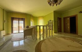 Casa individuala cu 10 camere si piscina, in Zona Dambovita COMISION 0