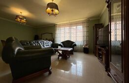 Casa individuala cu 10 camere si piscina, in Zona Dambovita COMISION 0