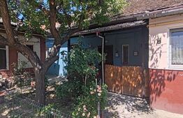 Apartament de vanzare, cu 2 camere, 55 mp, zona Sinaia